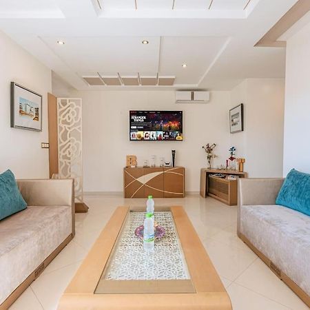 Central 2-Bedrooms Near Beach & Dining タンジェ エクステリア 写真