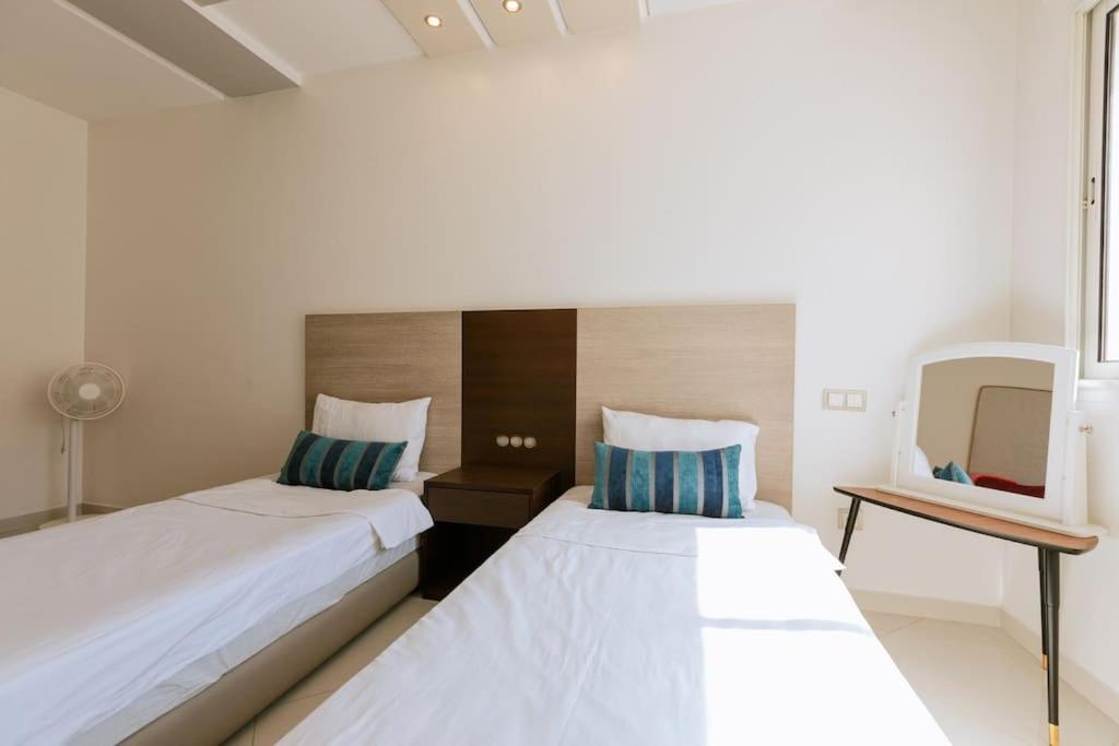 Central 2-Bedrooms Near Beach & Dining タンジェ エクステリア 写真