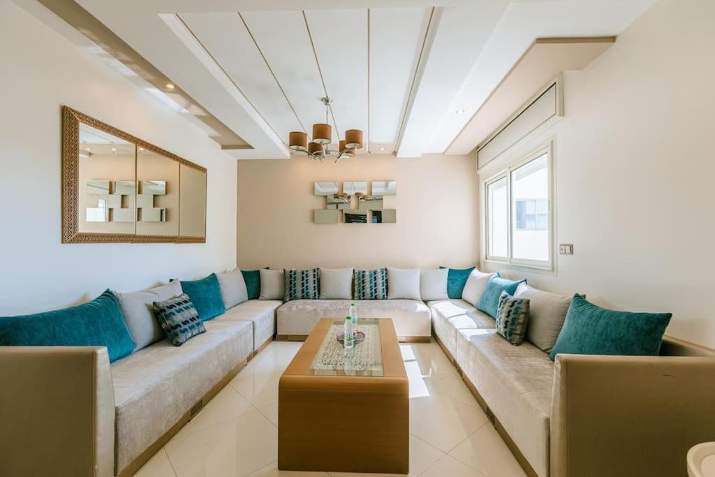 Central 2-Bedrooms Near Beach & Dining タンジェ エクステリア 写真