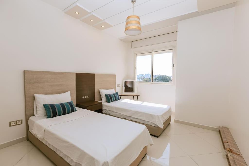 Central 2-Bedrooms Near Beach & Dining タンジェ エクステリア 写真